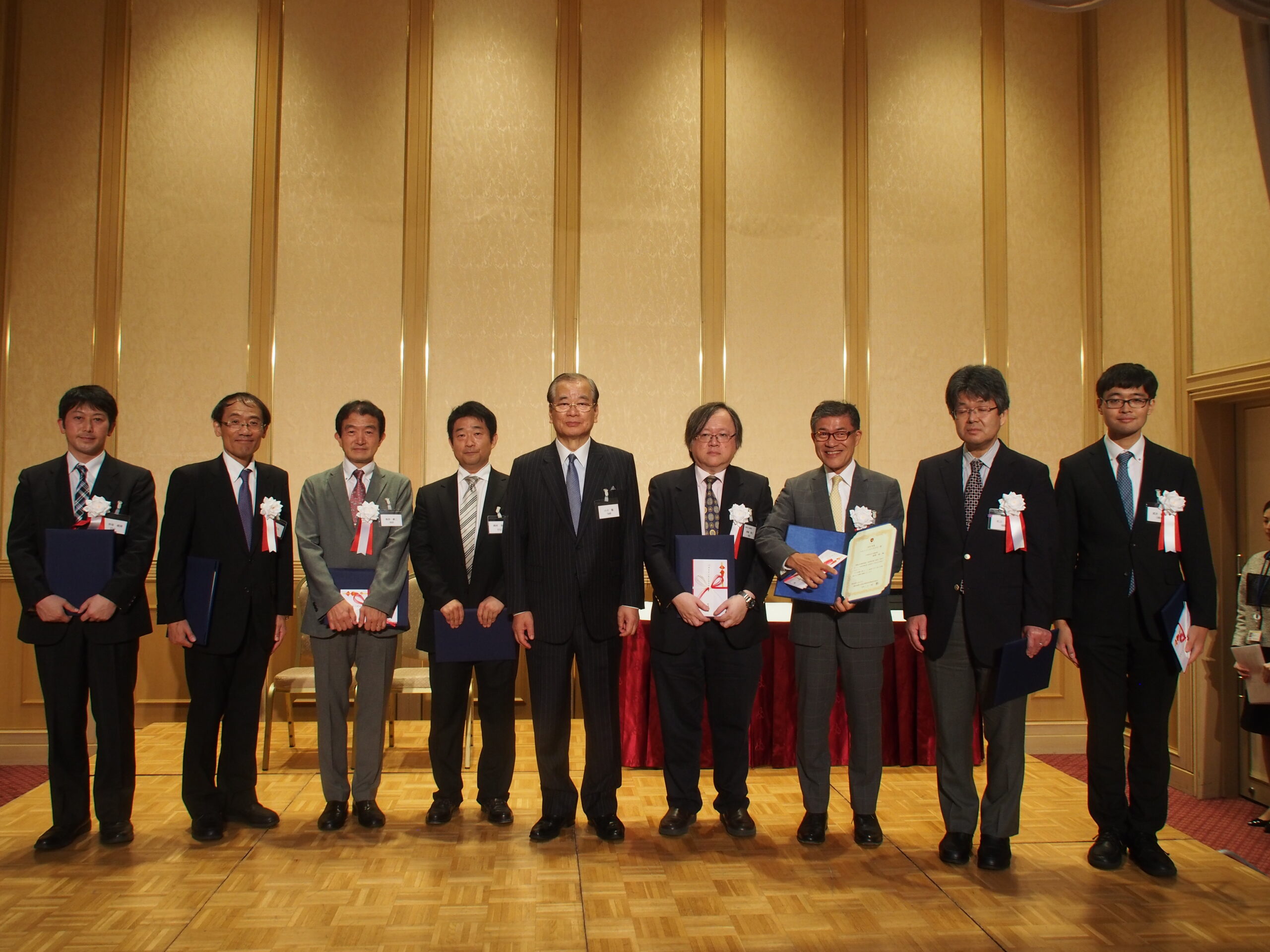 2019年6月受賞記念写真